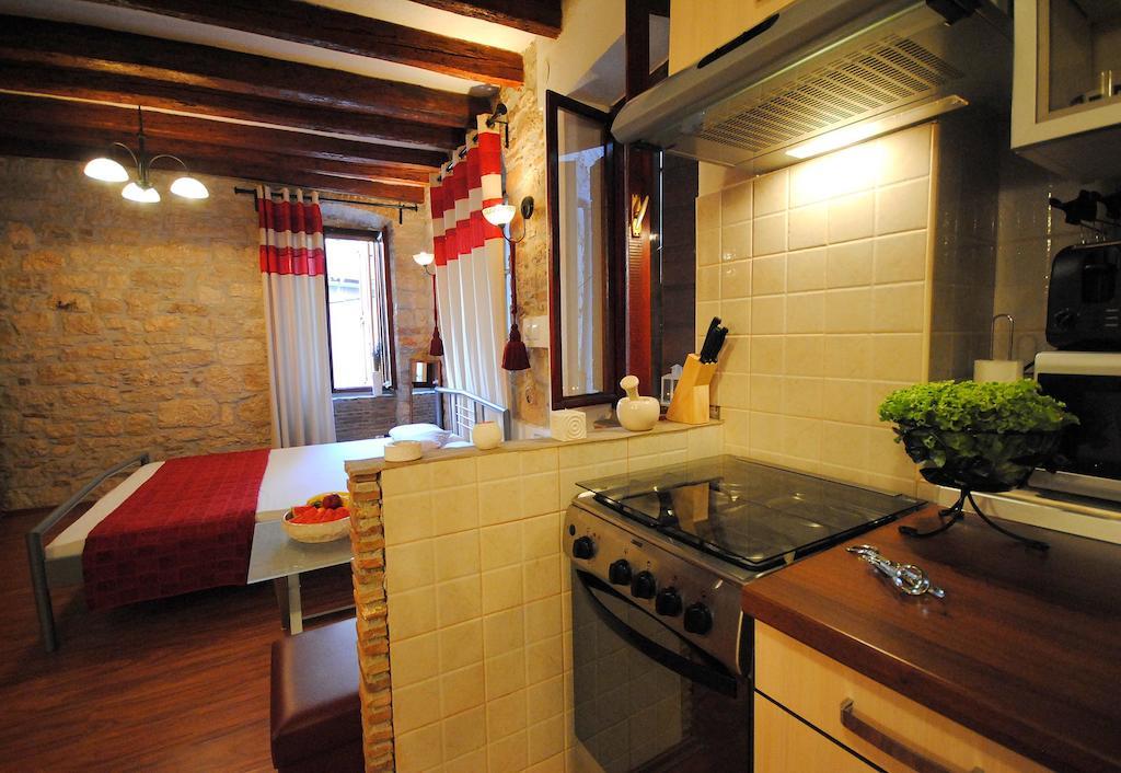 Guesthouse Ancient Stone 罗维尼 客房 照片